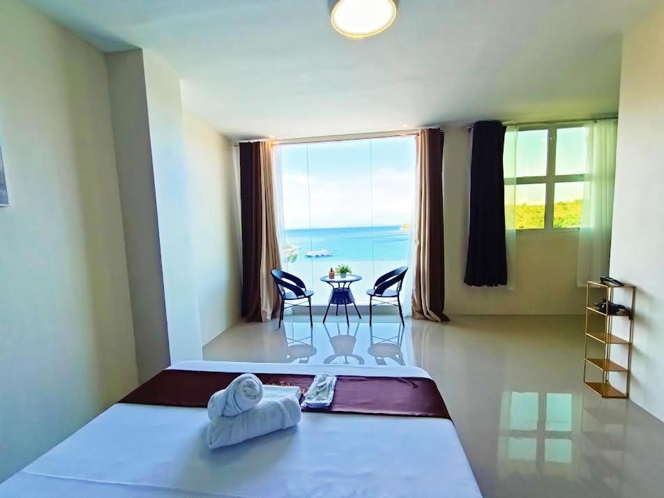 Hotel Dorotea Puerto Galera Extérieur photo